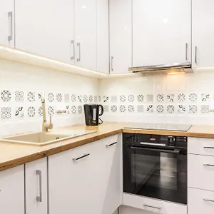 Galeria Rondo Wiatraczna Apartment
